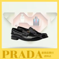 新作☆【PRADA】ブラッシュ レザー ローファー（黒）