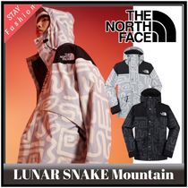 ★海外限定蛇年記念モデルレア!THE NORTH FACE マウンテンパーカ