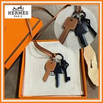 【3つのキーアクセサリー】HERMES クレ ロングネックレス