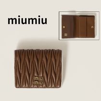 【MIUMIU】小さなキルティングナッパレザーウォレット