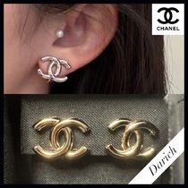 【シンプルで付けやすい★】CHANEL ミニゴールドシンプルピアス