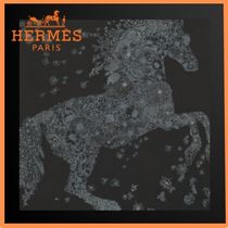 【洗練されたデザイン♪】 HERMES 刺繍入スカーフ カレ90