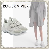 【送料 関税込】Roger Vivier Viv Run embellished sneakers