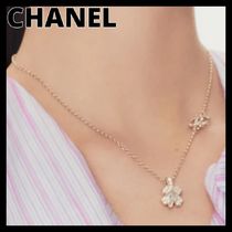 《クローバーの中にお星様♪》CHANEL ネックレス スター CCロゴ