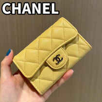 CHANEL　クラシック フラップ カード ケース　イエロー