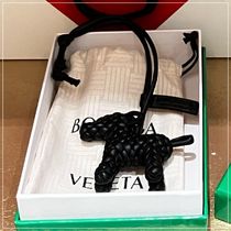 大注目 BOTTEGA VENETA◆ラムスキン John John ドッグチャーム