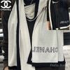 CHANEL マフラー・ストール お洒落なバイカラー♡上質なカシミヤ【CHANEL】マフラー