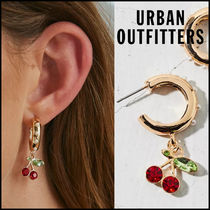 Urban Outfitters☆ 揺れるチェーン型チャーム・フープピアス