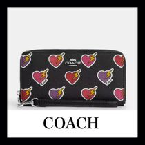 セール【COACH】ハートボルト ジップアラウンド　長財布