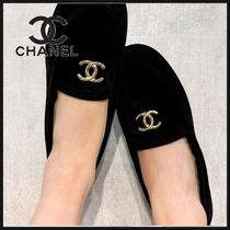 【さりげないお洒落♪】CHANEL　モカシンローファー