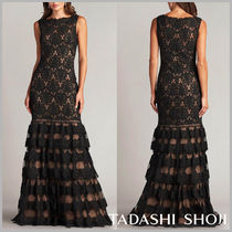 【Tadashi Shoji】黒レースのティアードフリルロングドレス