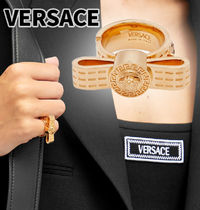 特価【Versace】メデューサ リボン ロゴ リング 指輪 ゴールド