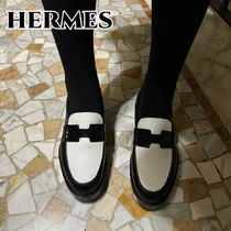 《お洒落なモノクロ》HERMES モカシン アワー ローファー