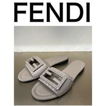 新色発売♪【FENDI】バゲット グレーレザー スライド