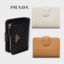 【関税・送料込】PRADAスタッズドレザー 財布