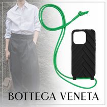 BOTTEGA VENETA◆iPhone16 Pro シリコンケース ストラップ付き