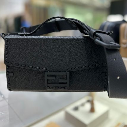 FENDI ショルダーバッグ 【FENDI】セレリア ソフトトランクバゲット 253目手縫いステッチ