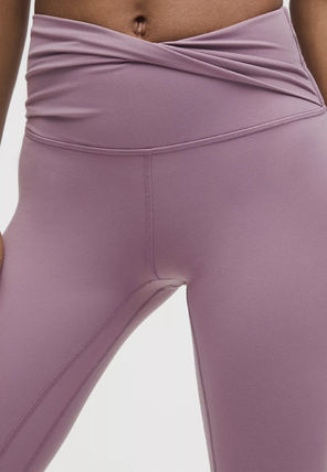 lululemon フィットネスボトムス lululemon☆ツイストウエスト♪ ヨガ・レギンス Align 25(10)