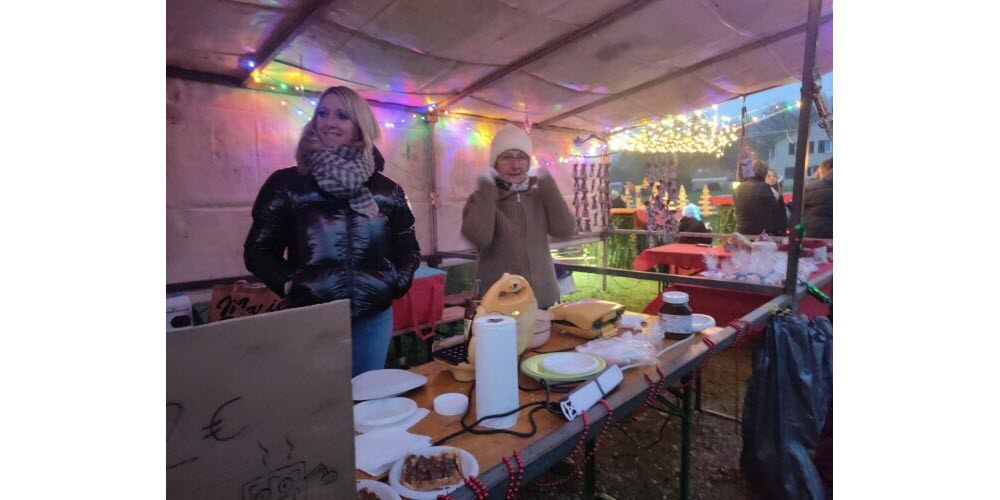 Retrouvez les photos du marché de Noël organisé samedi 30 novembre par l'association des Épouvantails au Lyaumont d'Aillevillers-et-Lyaumont. Images proposées par " Association des Epouvantails  (Aillevillers-et-Lyaumont) "