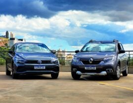 comparativo renault stepway 1 0 2023 contra volkswagen polo track 2023 frente parados