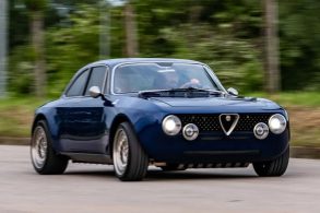 alfa romeo giulia restomod totem electrica azul movimento