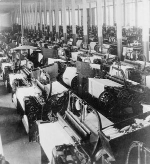 Cotton mill weaving room