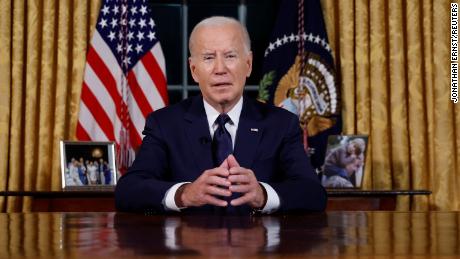 U.S.  President Joe Biden delivers a prime-time address to the nation about his approaches to the conflict between Israel and Hamas, humanitarian assistance in Gaza and continued support for Ukraine in their war with Russia, from the Oval Office of the White House in Washington, U.S. October 19, 2023. REUTERS/Jonathan Ernst/Pool