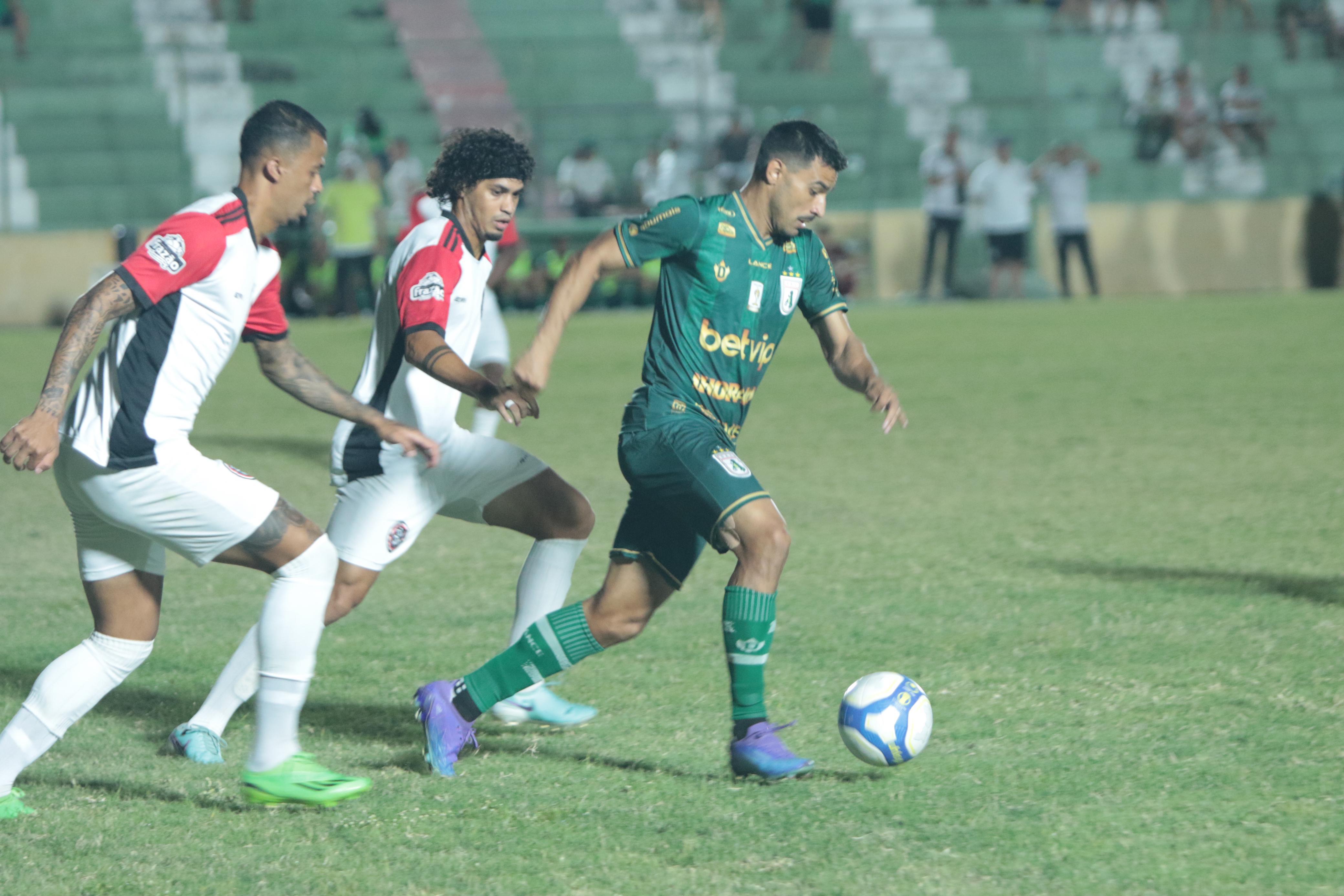 Sousa x Santa Cruz-RN pela Série D 2024: com show de Diego Ceará, Dino volta a vencer