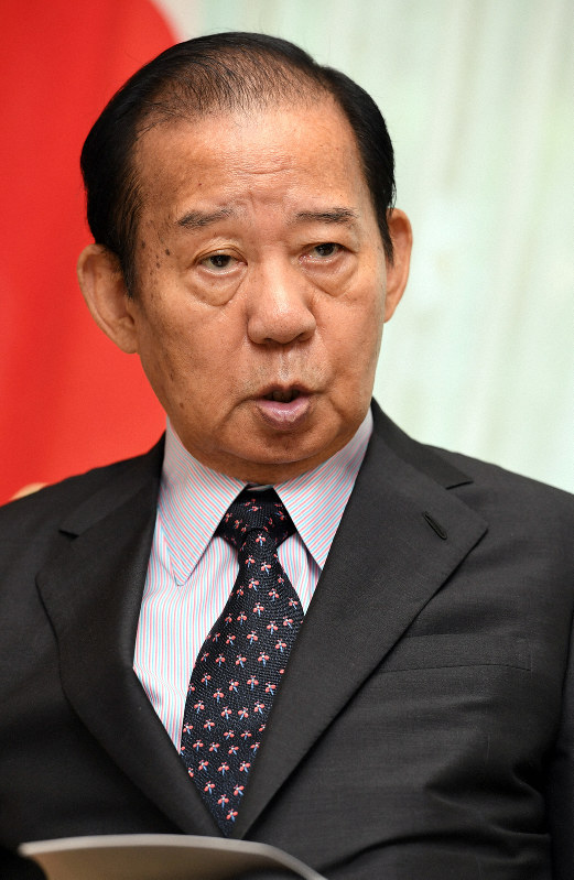 参院選についてインタビューで答える二階俊博・自民党幹事長＝党本部で2019年6月24日午後2時29分、宮本明登撮影