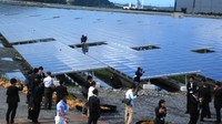 日照条件の良い九州では大規模な太陽光発電所の建設が進んだ＝北九州市若松区で2014年10月14日、遠山和宏撮影