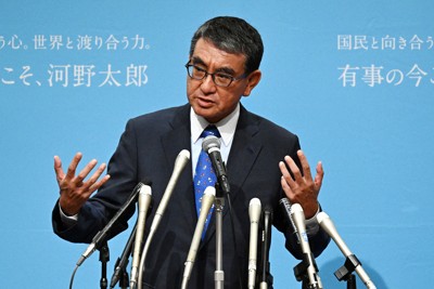 河野デジタル相、原潜保有に言及　「議論しないといけない時代」