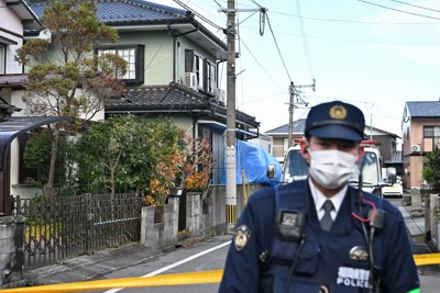 北九州中学生殺傷　43歳容疑者、黒のワンボックスカーで現場訪れたか