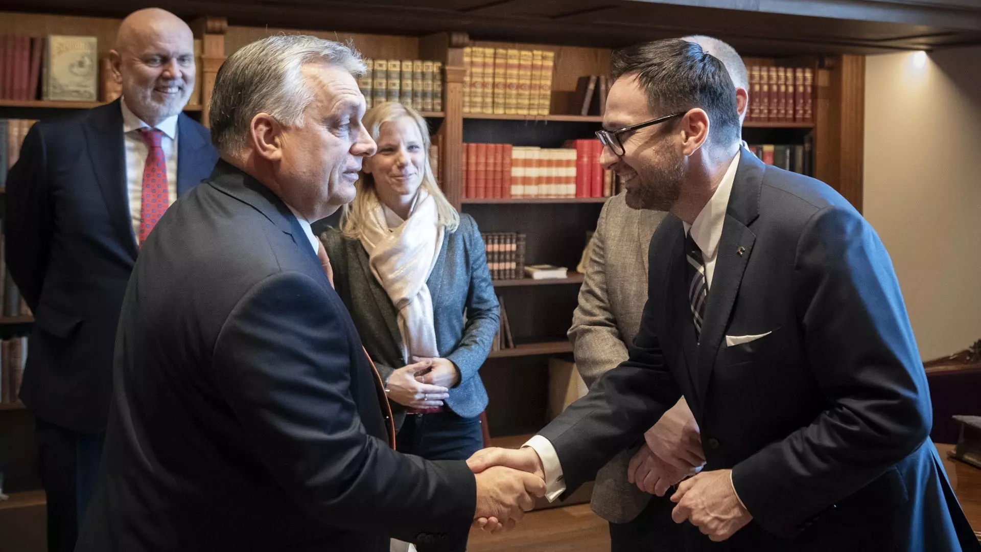 Bejutott az Európai Parlamentbe a Budapesten luxusmenedékre lelő lengyel PiS-politikus