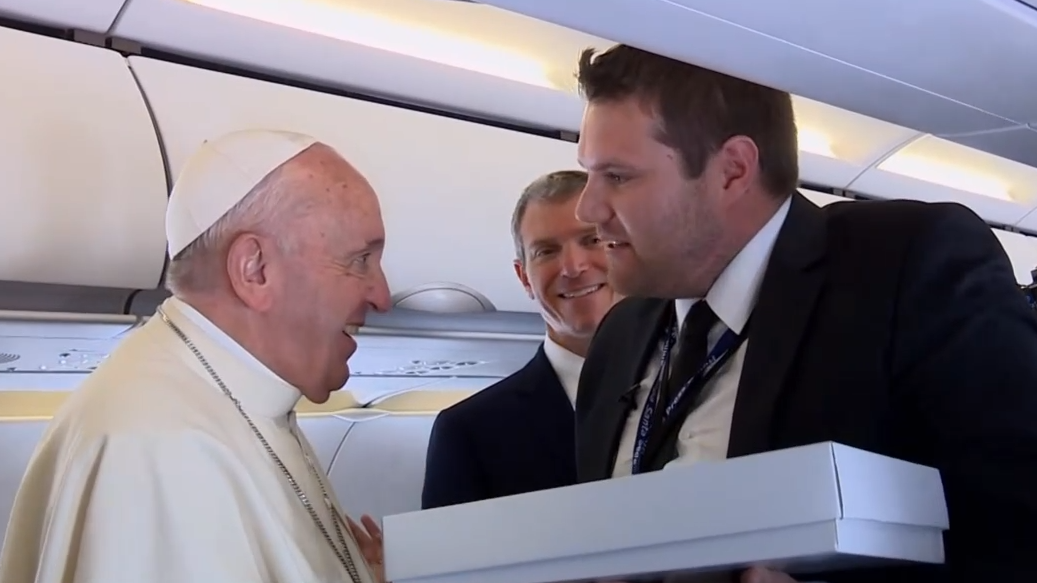 Öt éve az RTL különleges ajándékot adott át Ferenc pápának