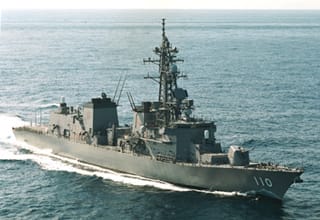 護衛艦「たかなみ」型