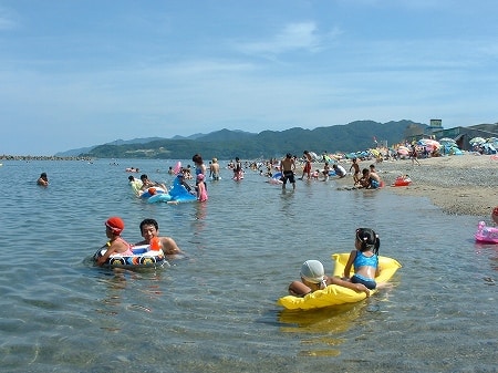 瀬波温泉海水浴場