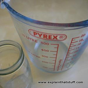 PYREX® cookery jug made from borosilicate glass