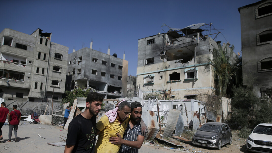 Израелски напад на избеглички камп: Убијено 90 Палестинаца у Кан Јунису