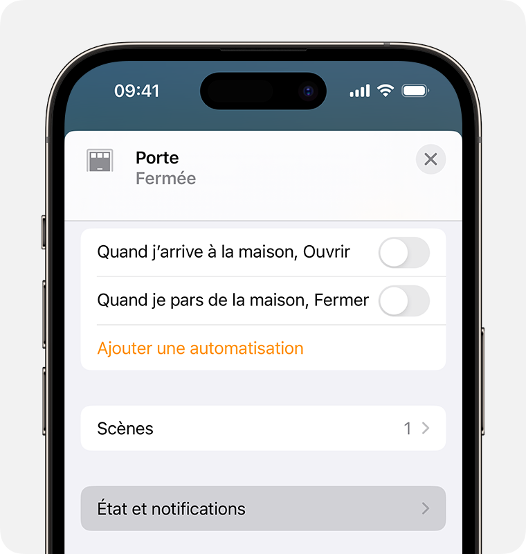 L’option État et notifications apparaît sous Scènes à l’écran des réglages des accessoires du capteur de porte connecté