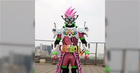 仮面ライダーでなぜもっこりしてることがあるのですか教えてください 