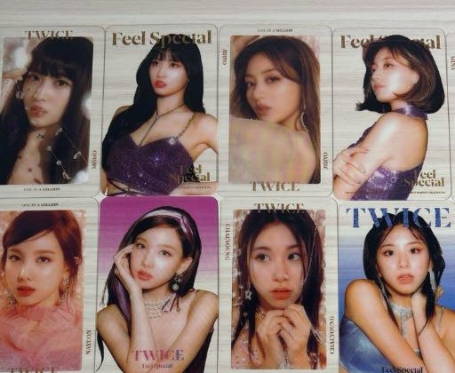 このTWICEのfeelspecialのカードを何年か前に友達から貰い、まだ持っているのですがこれってTWICE(JYP)の公式のトレカですか??