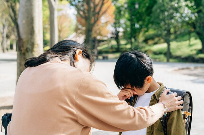 【言えない何も捨ててしまおう大喜利】 画像の少年が嘘泣きしてまで隠したい秘密は？