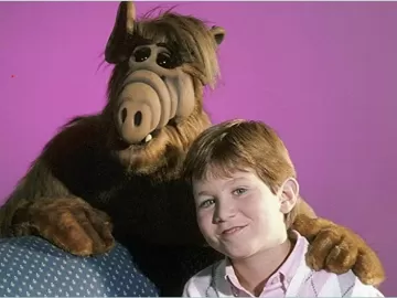 Ex-ator mirim da série 'Alf, o ETeimoso' é encontrado morto ao lado de cão