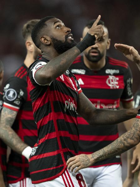 Gerson comemora gol em vitória do Flamengo sobre o Bolívar na Libertadores