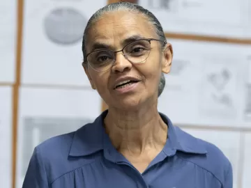 Marina Silva defende governo, mas divide responsabilidade com a sociedade