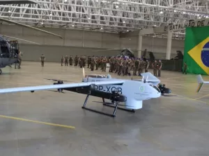 Drones do Exército poderão acoplar mísseis; testes começam em 2025