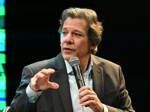 Haddad diz que inflação preocupa um pouco, mas alerta para efeito dos juros