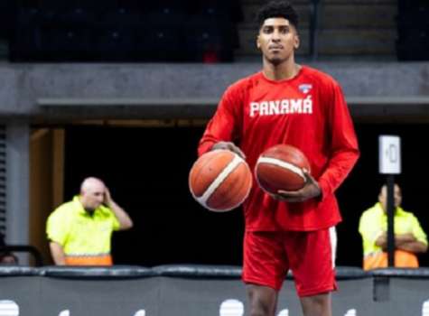 Eric Romero es uno de los jugadores convocados y que ya ha tenido la oportunidad de jugar en la Selección Mayor de Baloncesto. Foto: Fepaba