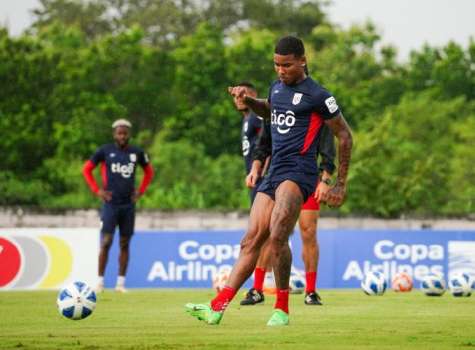 Eduardo Guerrero, atacante de la selección panameña. Foto: EFE