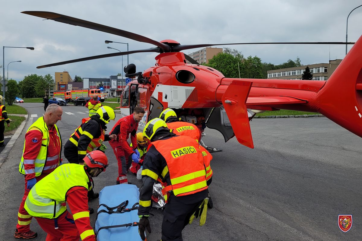 V prostorách pohřební služby v Prostějově se těžce popálil muž